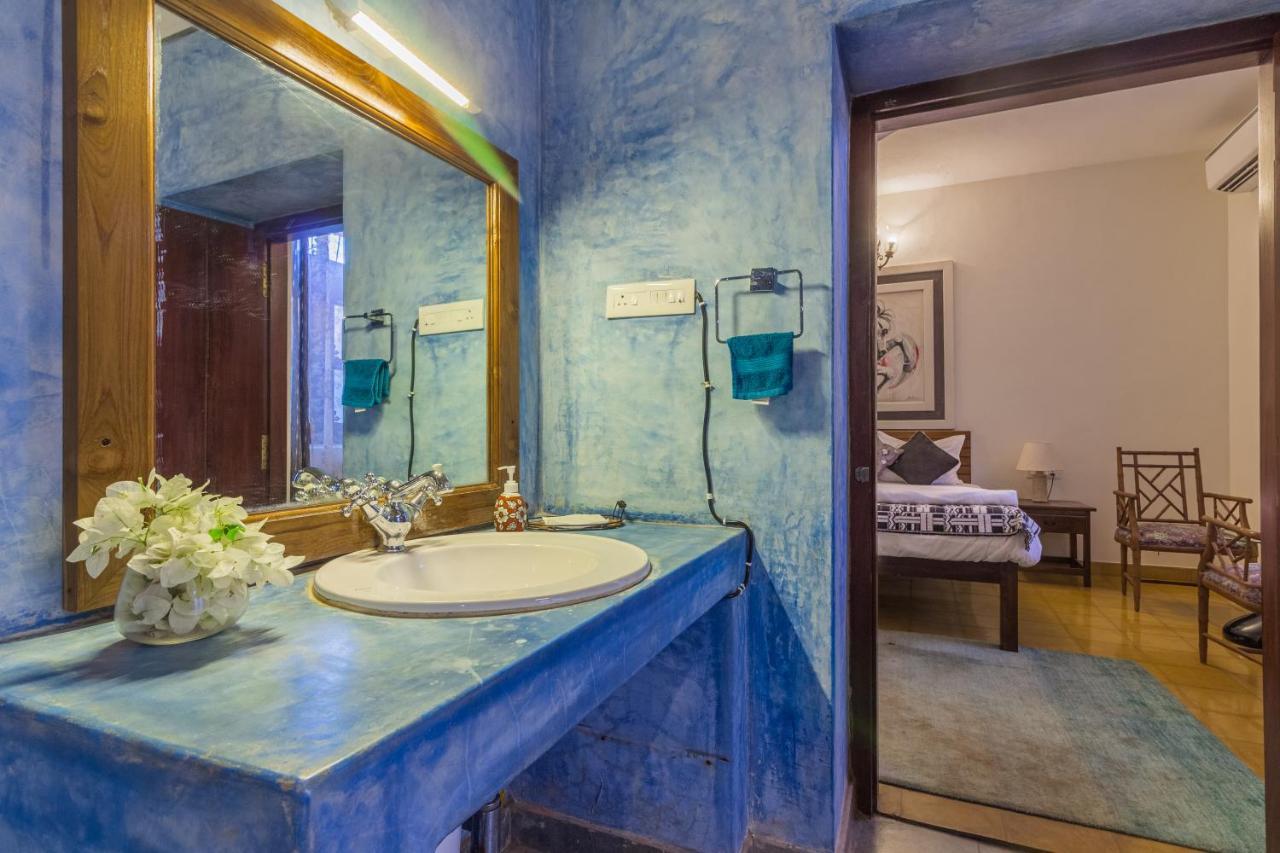 With Private Pool